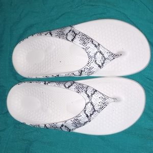 Spenco orthopedic sandals